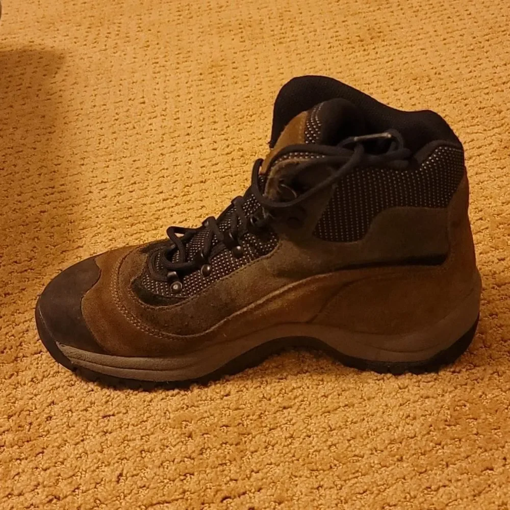 Vasque visit hiking boots size 8